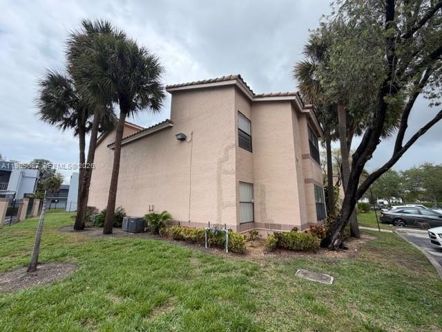 2826 S University Dr in Davie, FL - Building Photo - Building Photo