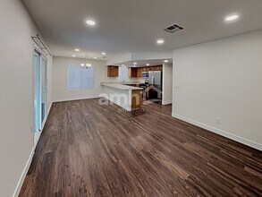 9501 Amber Valley Ln in Las Vegas, NV - Building Photo - Building Photo