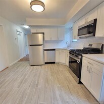 571 Nassau Blvd in West Hempstead, NY - Building Photo
