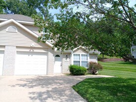 702-704-704 Upland Creek Rd in Columbia, MO - Building Photo