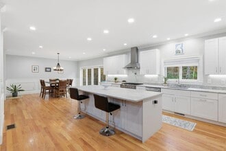 22 Austin Ln in Hollis, NH - Building Photo - Building Photo