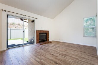 2028 Manzana Way in San Diego, CA - Building Photo - Building Photo