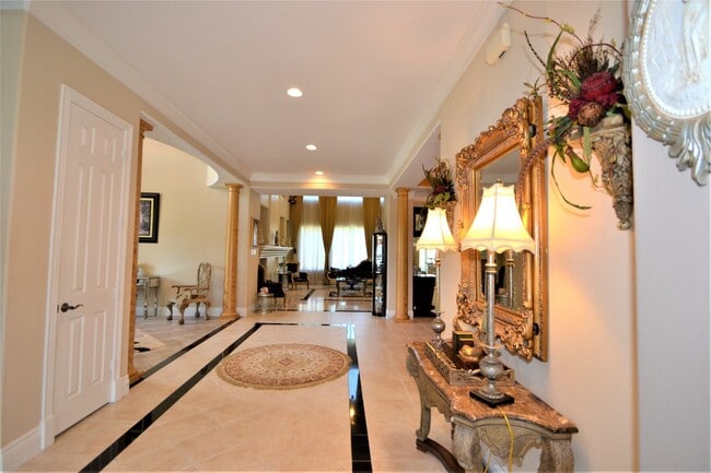 property at 5303 Fenwick Way Ct