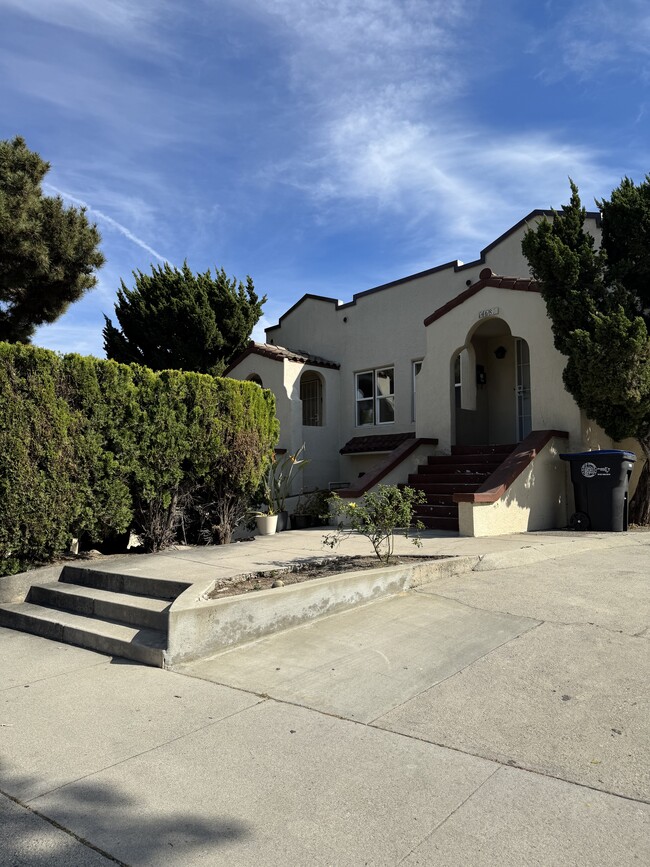 property at 1468 E Chevy Chase Dr