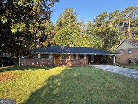 3961 Lindsey Dr in Decatur, GA - Building Photo
