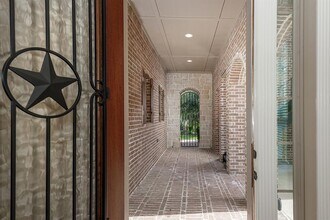 37 Witherbee Place in Tomball, TX - Building Photo - Building Photo