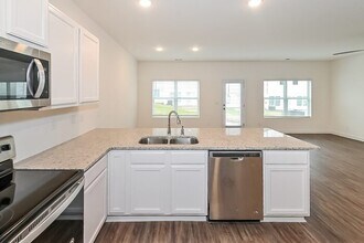 128 The Heights Dr in Calera, AL - Building Photo - Building Photo