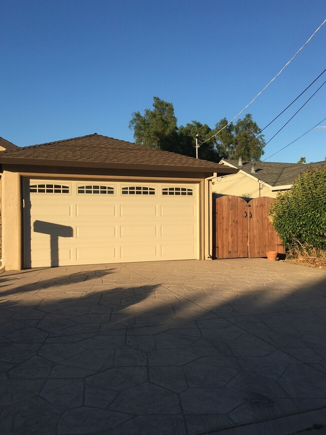 property at 8 Pleasant Ridge Ave