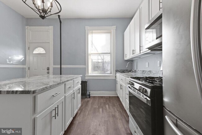 2739 N Calvert St in Baltimore, MD - Building Photo - Building Photo