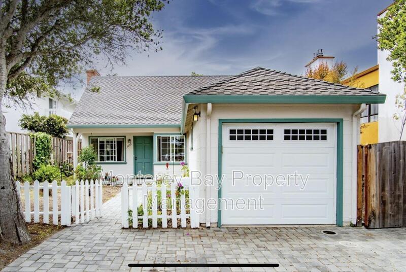 1012 Munras Ave in Monterey, CA - Building Photo
