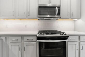 2401 Euclid Ave in Charlotte, NC - Foto de edificio - Building Photo