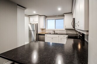 668 Highpoint Ave in Waterloo, ON - Building Photo - Building Photo