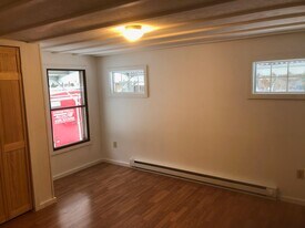 4 Dunn Ave in Campton, NH - Building Photo