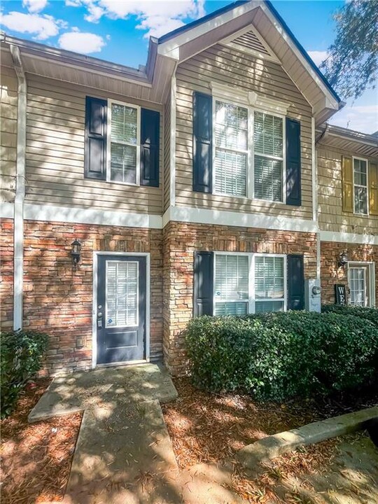 3455 Waldrop Trail in Decatur, GA - Foto de edificio