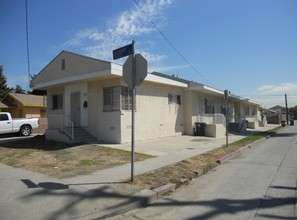 1601 E 95th St in Los Angeles, CA - Building Photo - Building Photo