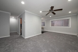 429 Main St in Northport, NY - Building Photo - Building Photo