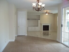 1689 N Filbert Ave in Clovis, CA - Building Photo - Building Photo