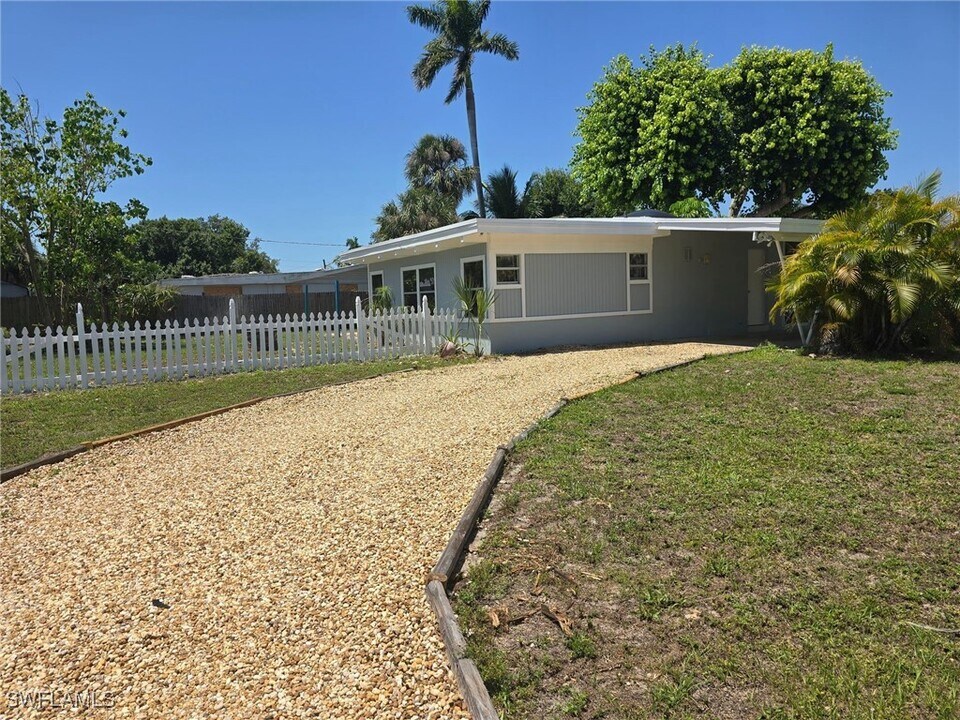 1838 Jefferson Ave in Ft. Myers, FL - Building Photo