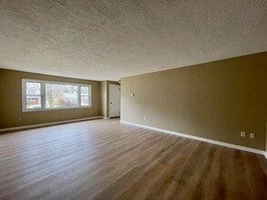130-132-132 Elmridge Rd in Mansfield, OH - Building Photo - Building Photo