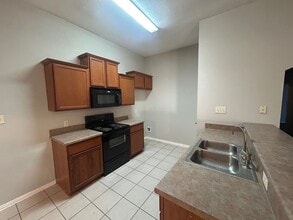 108-110 Prosperity Trail in McGregor, TX - Building Photo - Building Photo