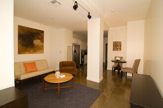 The Jeffries in Los Angeles, CA - Foto de edificio - Building Photo