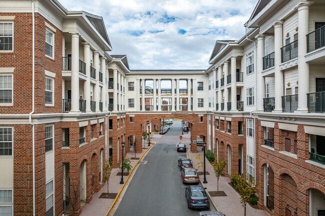Colonnade at Kentlands in Gaithersburg, MD - Building Photo - Building Photo