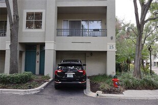 601 Island Pl Wy in Tampa, FL - Building Photo