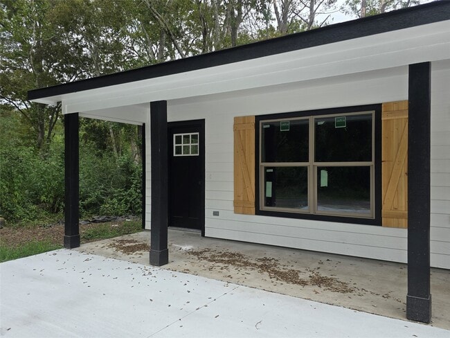 3516 B Hunnicutt St in Dayton, TX - Building Photo - Building Photo