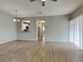 751 Meadowcreek Ct in Garland, TX - Building Photo - Building Photo