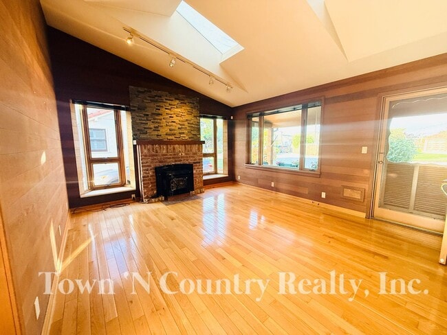 415 Alameda Ave in Salinas, CA - Building Photo - Building Photo