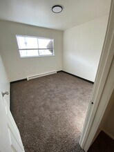 1108-1110 Vandenburg Loop NE in Moses Lake, WA - Building Photo - Building Photo