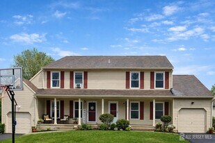 6 Allison Dr in East Brunswick, NJ - Building Photo