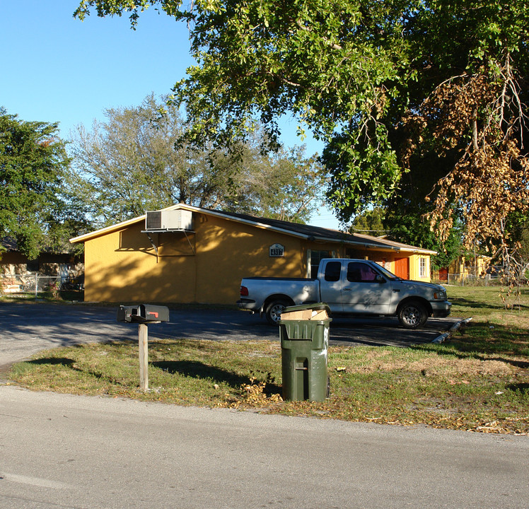 4281-4317 SW 54th Ct in Fort Lauderdale, FL - Foto de edificio