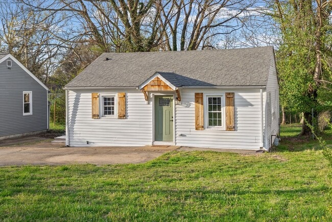 1251 Daniel St in Clarksville, TN - Building Photo - Building Photo