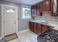 2822 E Chase St photo'