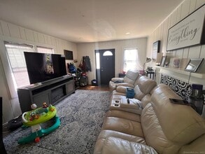 268 Laurel Pl in Derby, CT - Building Photo - Building Photo