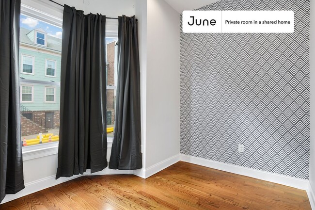 Private bedroom in 3 bed/1.5 bath Home in Boston, MA - Building Photo - Building Photo