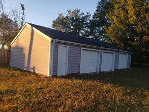 303 N Wright St in Raeford, NC - Building Photo - Building Photo