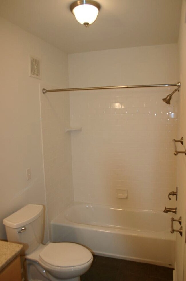 246 White Bridge Rd in Nashville, TN - Building Photo - Building Photo