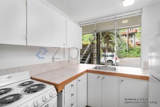 2745 NW Pettygrove St in Portland, OR - Foto de edificio - Building Photo