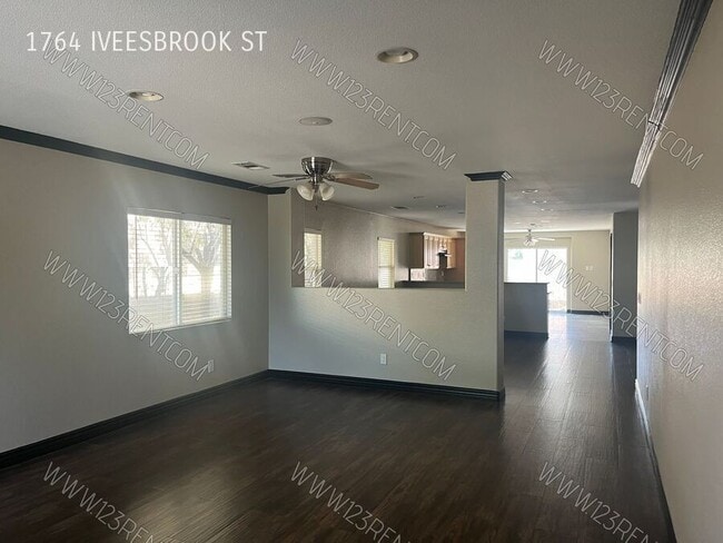 1764 E Ivesbrook St in Lancaster, CA - Building Photo - Building Photo