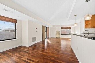 700 1st St in Hoboken, NJ - Building Photo - Building Photo