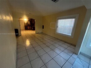 11108 Peachtree Dr in Miami, FL - Building Photo - Building Photo