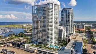 175 1st St S in St. Petersburg, FL - Building Photo
