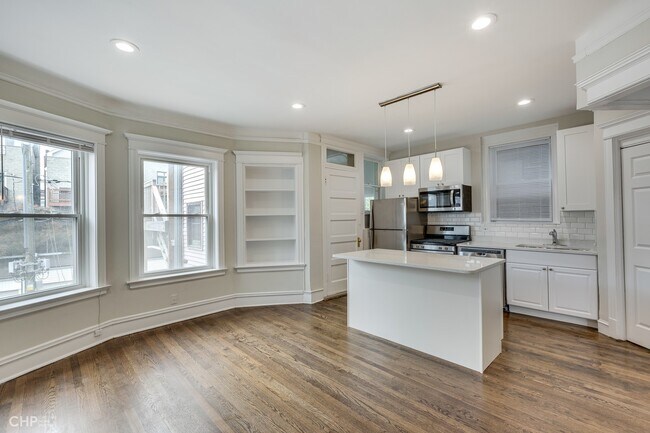 852 W Lill Ave in Chicago, IL - Building Photo - Building Photo