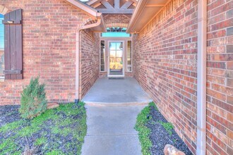 19217 Garden Creek Ln in Edmond, OK - Building Photo - Building Photo