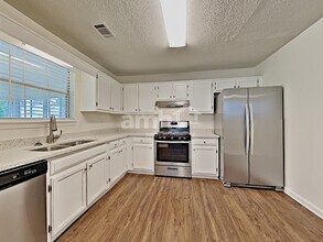 7132 New Dale Rd in Rex, GA - Building Photo - Building Photo