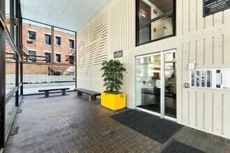 872 Massachusetts Ave, Unit 308 in Cambridge, MA - Building Photo - Building Photo