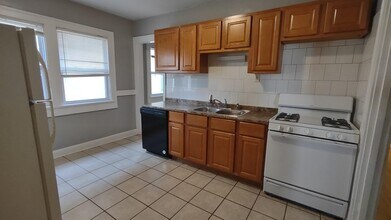 3038 N Farwell Ave in Milwaukee, WI - Building Photo - Building Photo