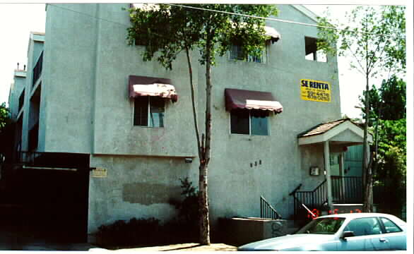 938 E 6th St in Long Beach, CA - Foto de edificio - Building Photo